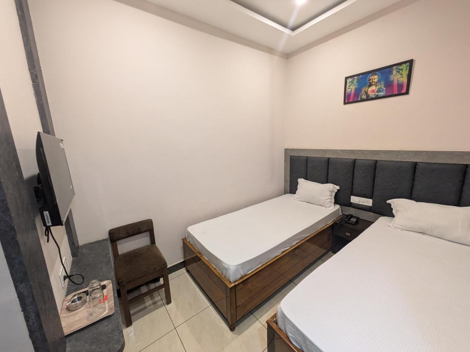 Hotel Kishori Vatika Ramnagar  Exterior foto