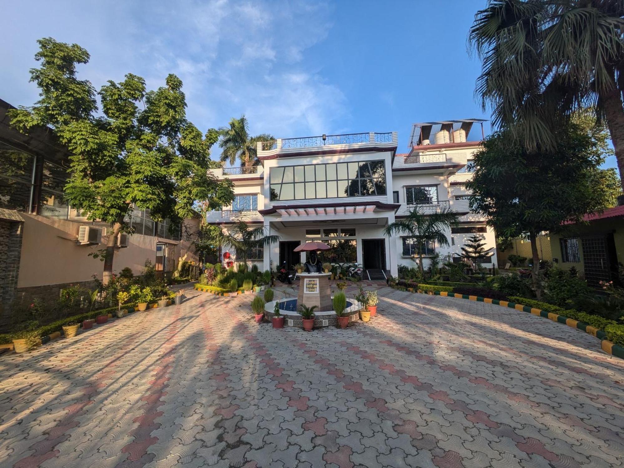 Hotel Kishori Vatika Ramnagar  Exterior foto